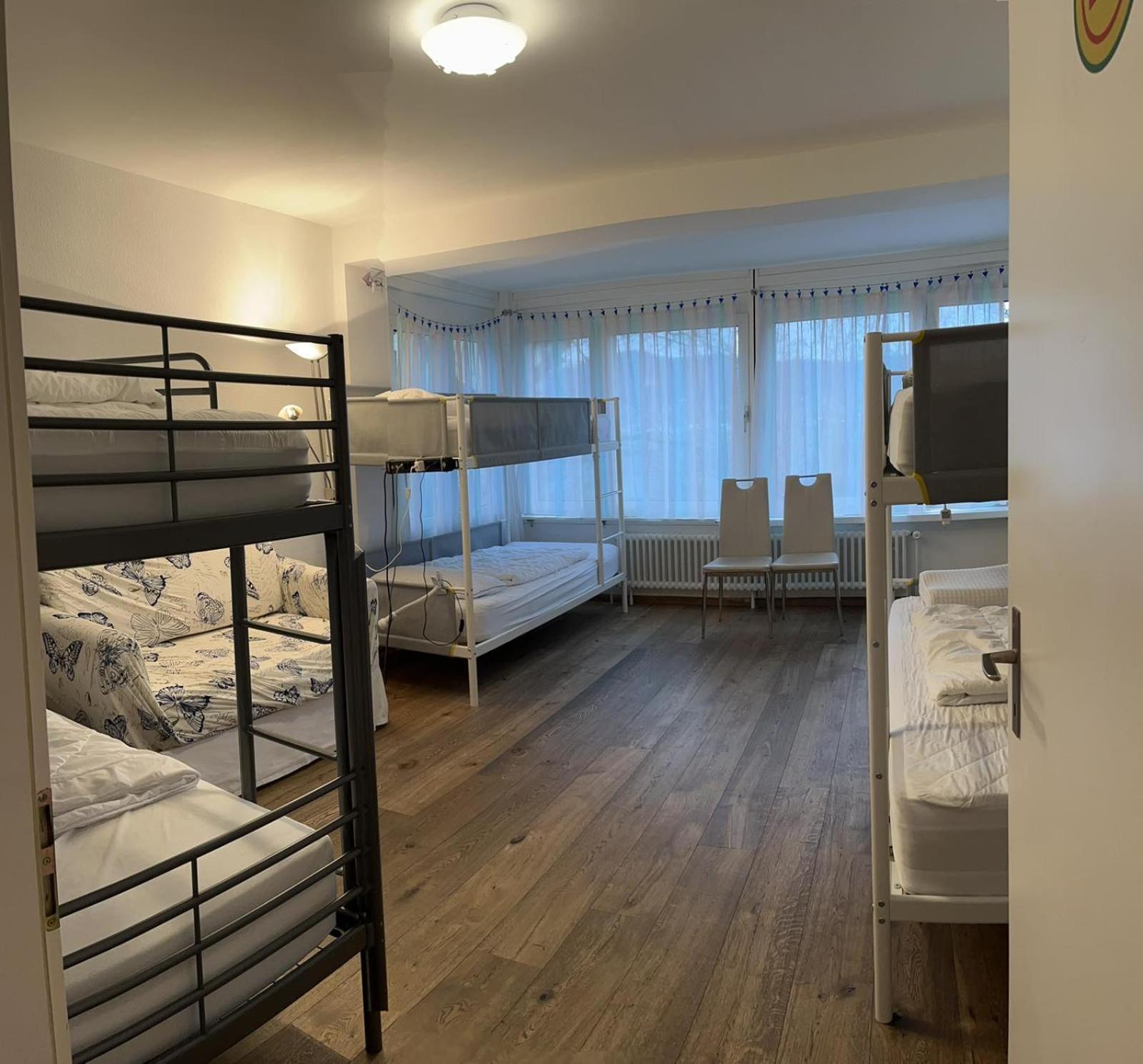 Viktoria Budget Hostel Zurigo Esterno foto